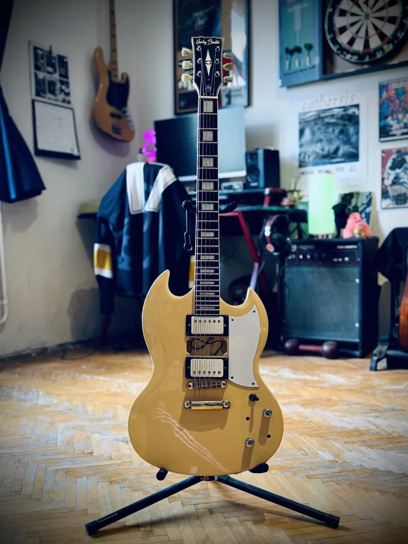 Harley Benton DC-600 VI Elektromos gitár