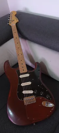 - Condor Stratocaster 1977 E-Gitarre - Ichnát Dàniel [Today, 9:58 pm]