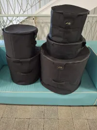 - Dobtok szett ??? [2026.04.17. 08:00]