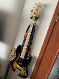 Fender Jazz Bass 75