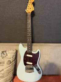 Squier Mustang