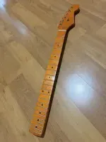 - Stratocaster  kulcsokkal