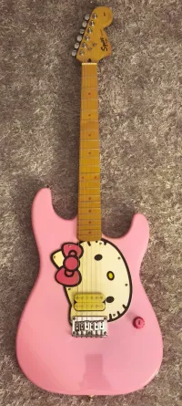 Squier Hello  Kitty