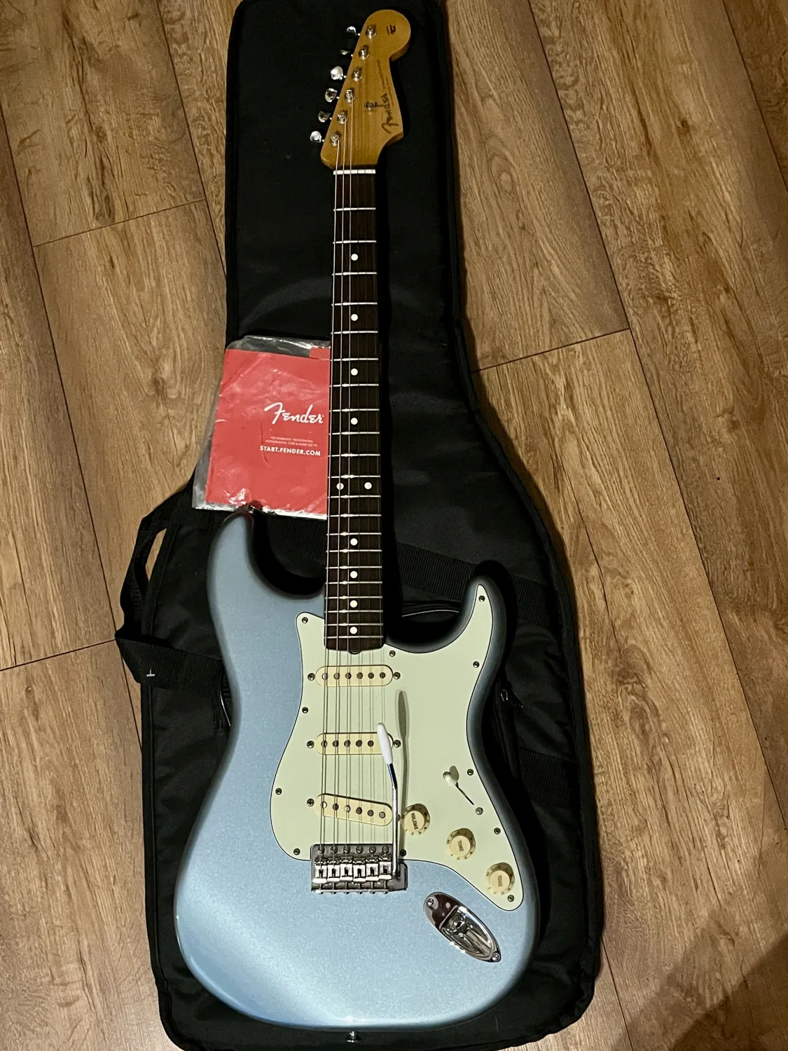 Fender Vintera 60s Stratocaster Elektromos gitár