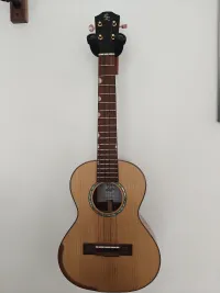 Baton Rouge UTM-T Ukulele