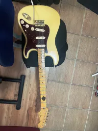 Fender 60th Anniversary Mexican Stratocaster