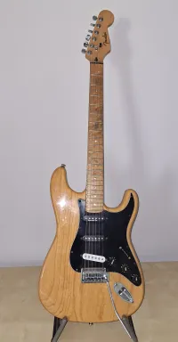 Fender Lite Ash Special Edition Stratocaster 2007 Elektromos gitár