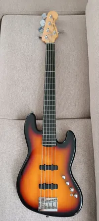 Squier Deluxe jazz bass V 5-Saiter Bass-Gitarre - Villási István [Today, 7:04 pm]