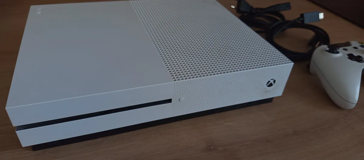 - Eladó Xbox One S 1TB  újszerű állapotban  Keves Játék