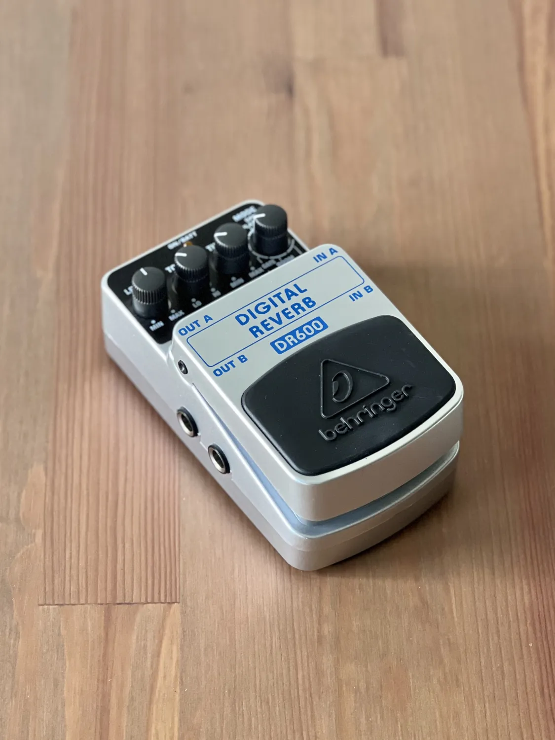 Behringer DR600 Reverb pedál