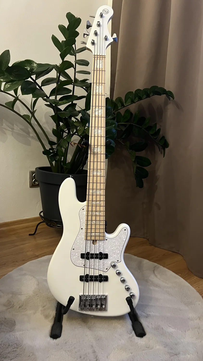 Cort Elrick NJS 5 WHT Basszusgitár