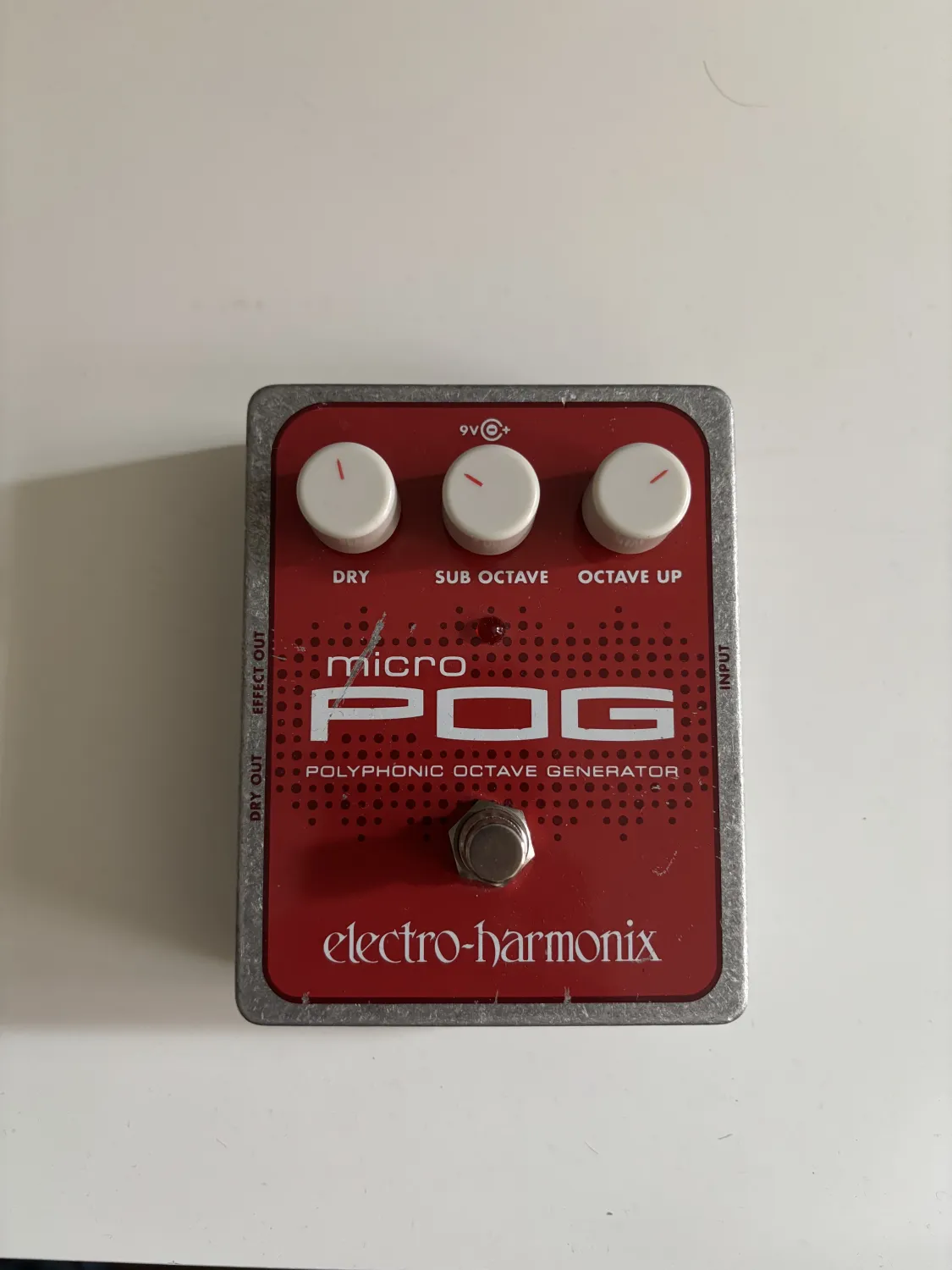 Electro Harmonix Micro POG Octave pedal