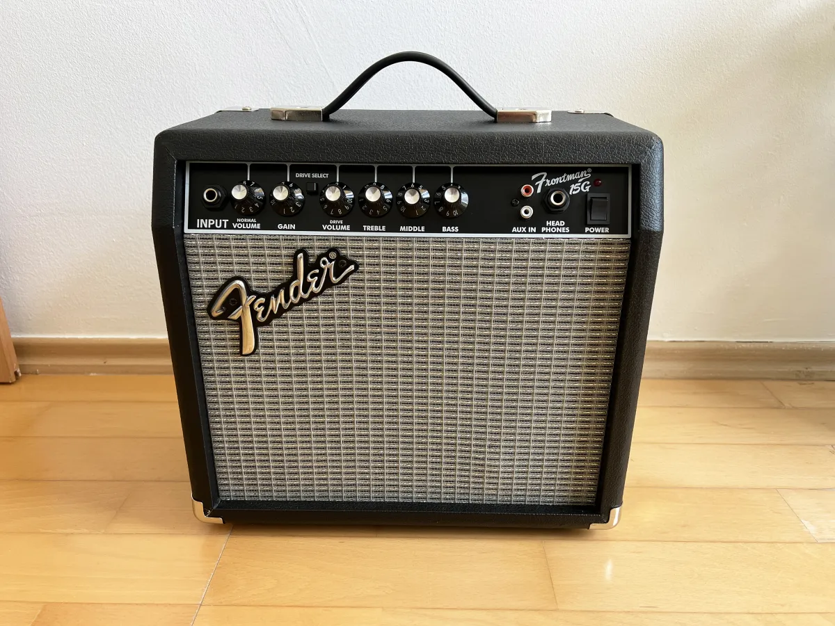 Fender Frontman 15G Gitárkombó