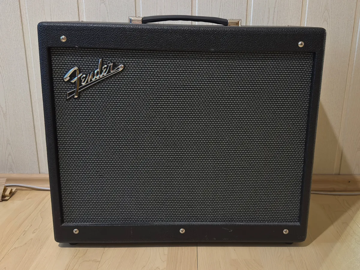 Fender Mustang GTX100 Modelliergitarrenverstärker