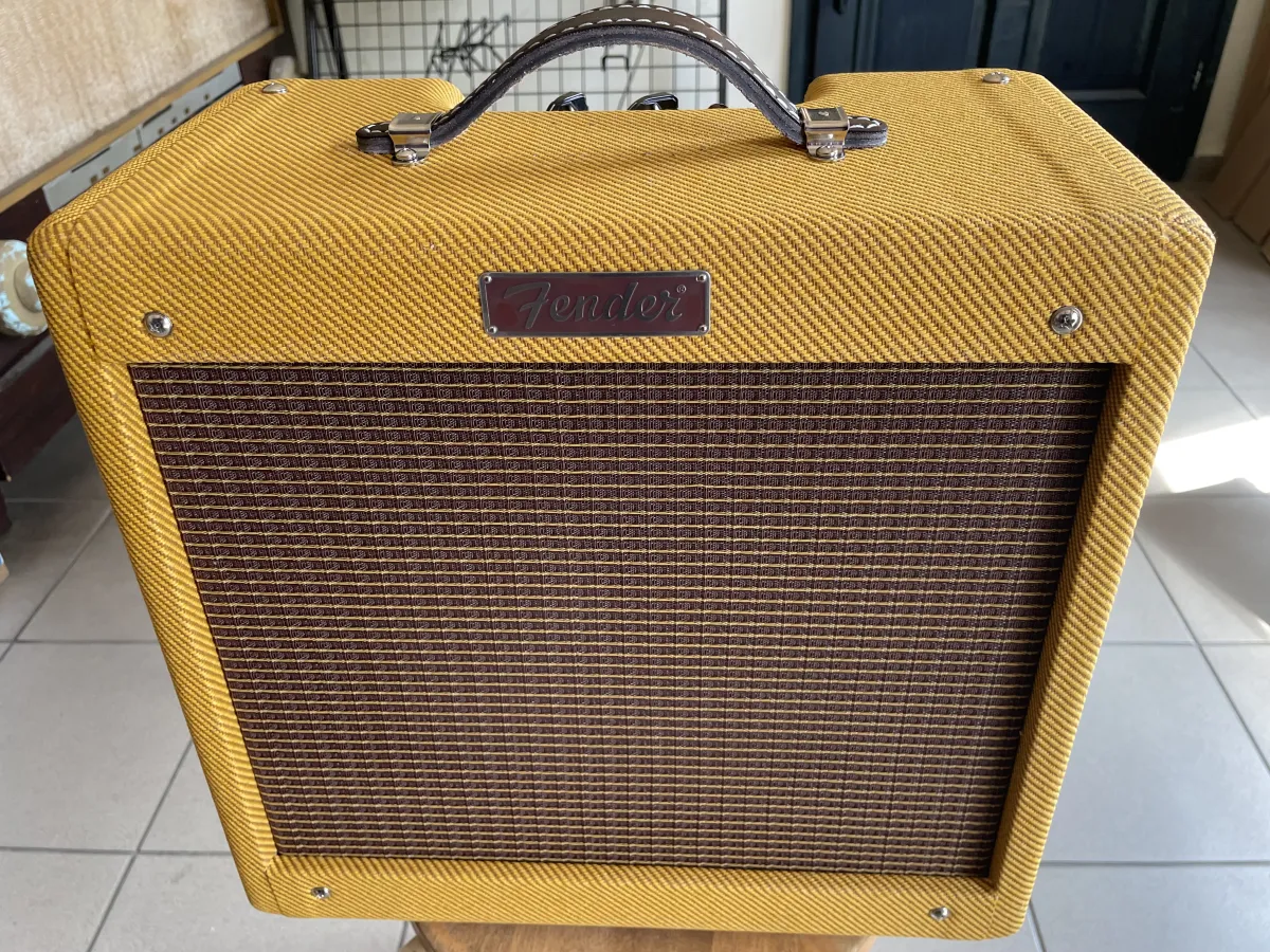Fender Pro Junior Ltd. Gitárkombó