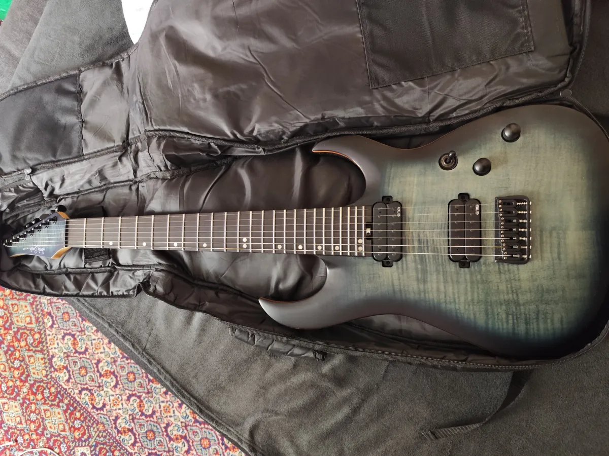 Harley Benton Amarok 7 pro seria Electric guitar 7 strings