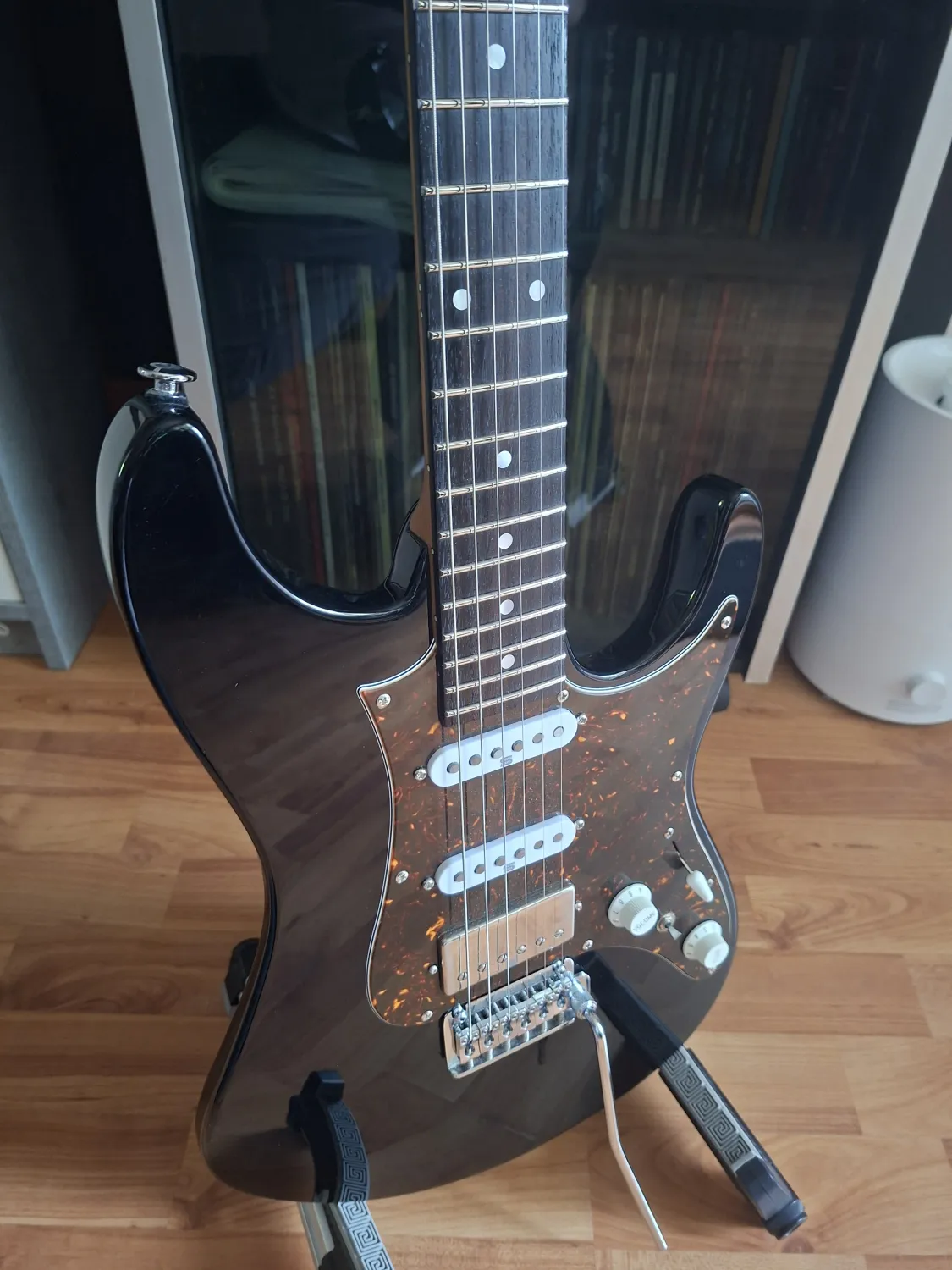 Ibanez AZ2204N-BK Prestige Black Elektromos gitár