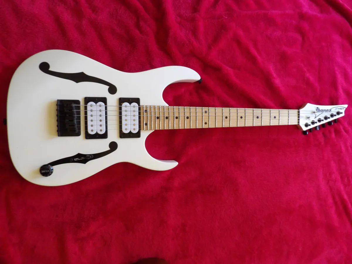 Ibanez PGMM31-WH Paul Gilbert Signature E-Gitarre