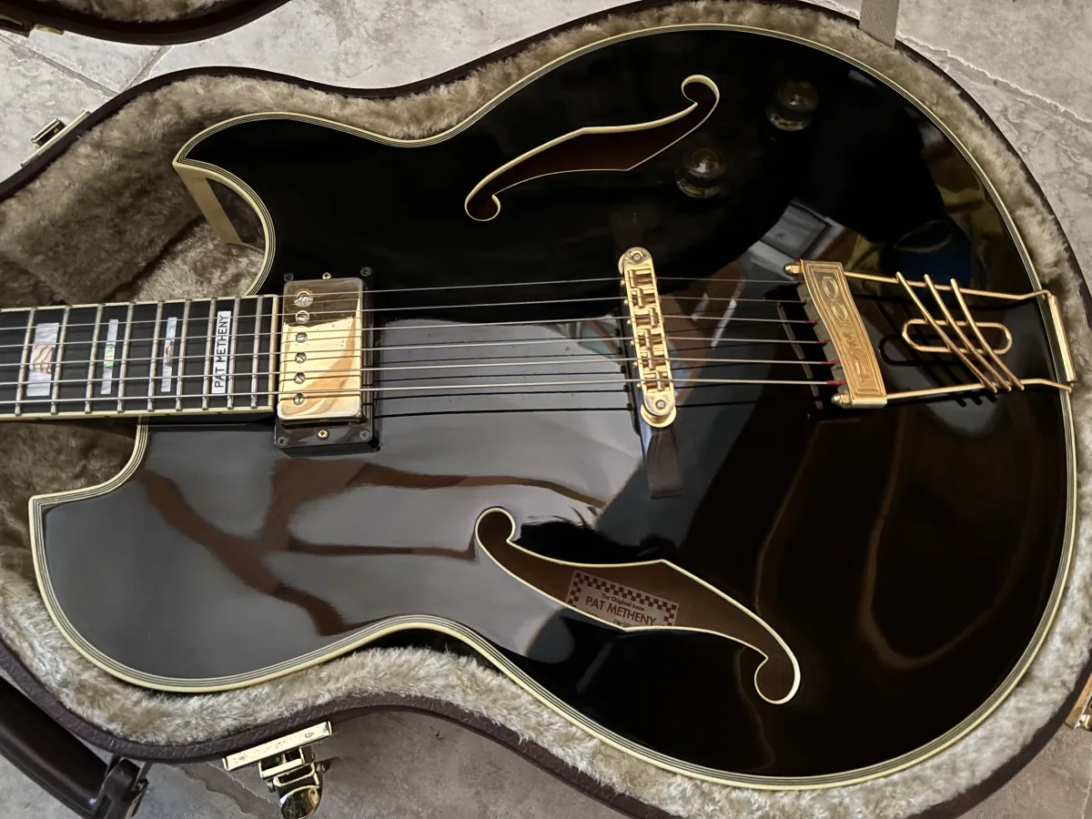 Ibanez Pm100 Jazzová gitara
