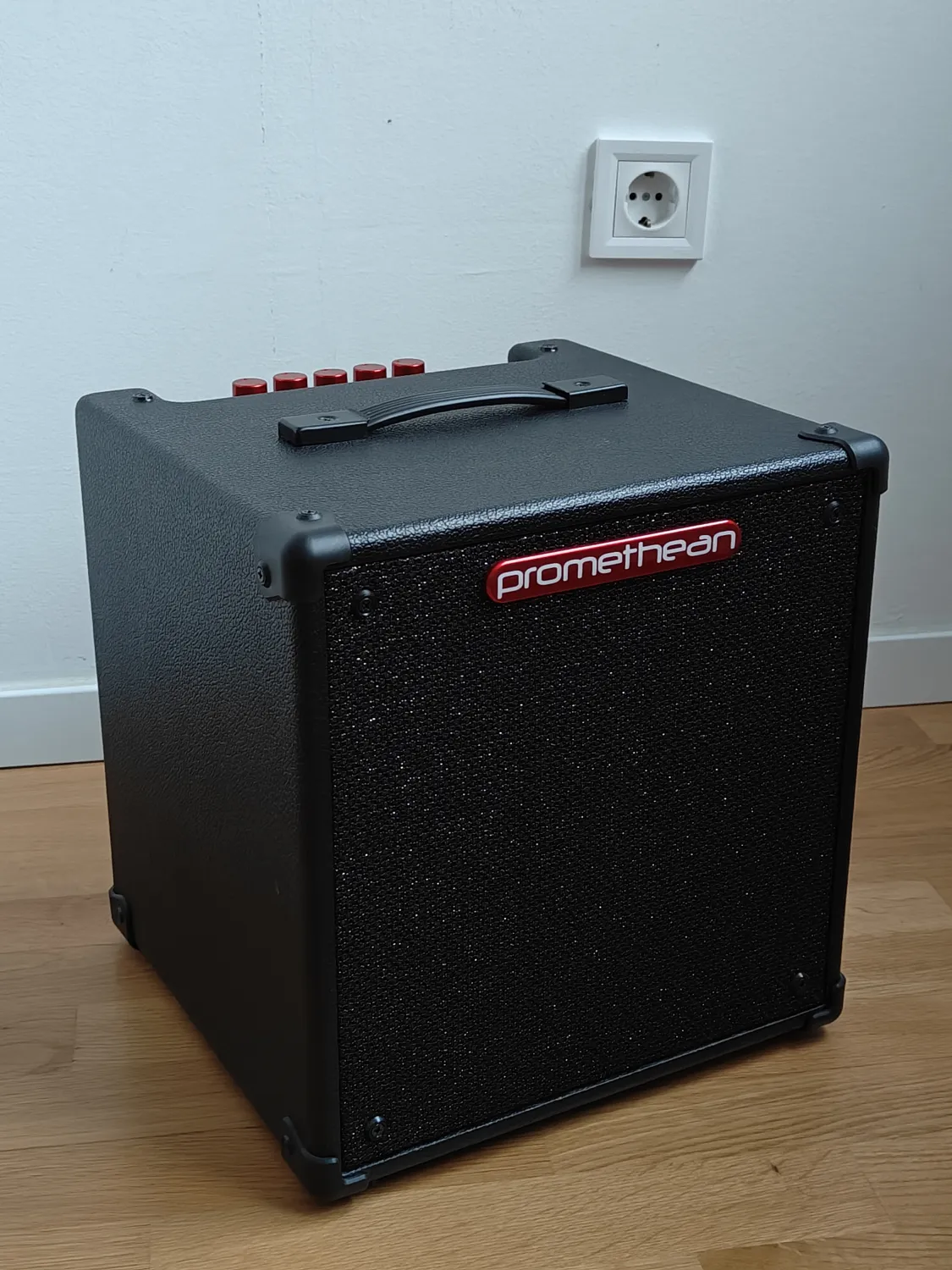 Ibanez Promethean p20 Bass Combo