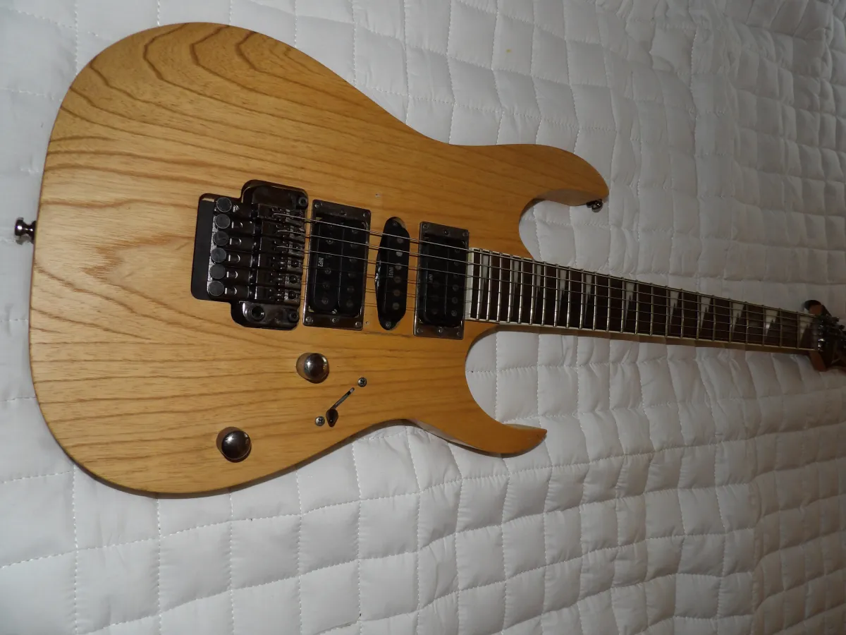 Ibanez RG470AHZ Ash 2010. Guitarra eléctrica