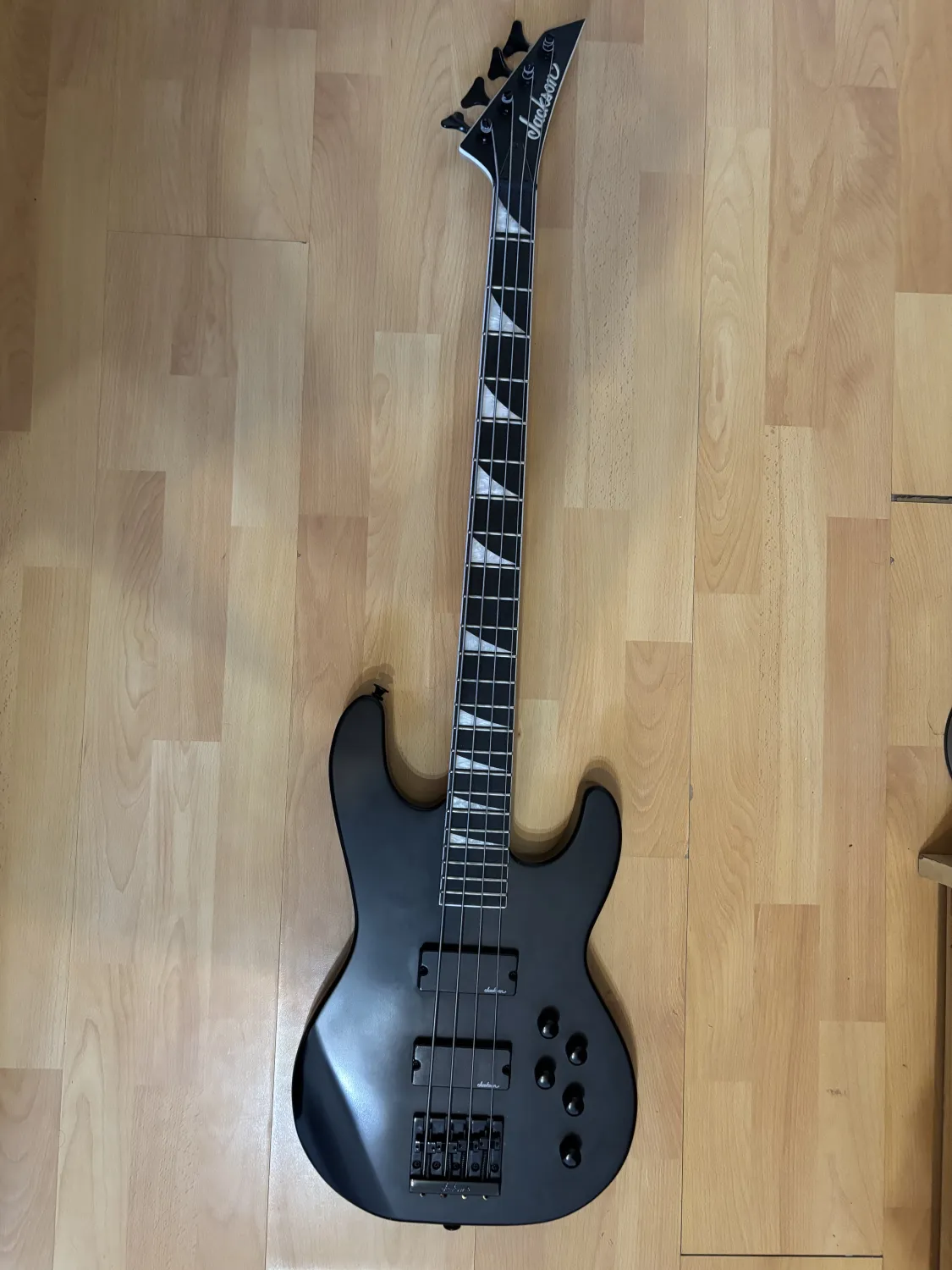Jackson JS3 Concert Bass AH Bass Gitarre