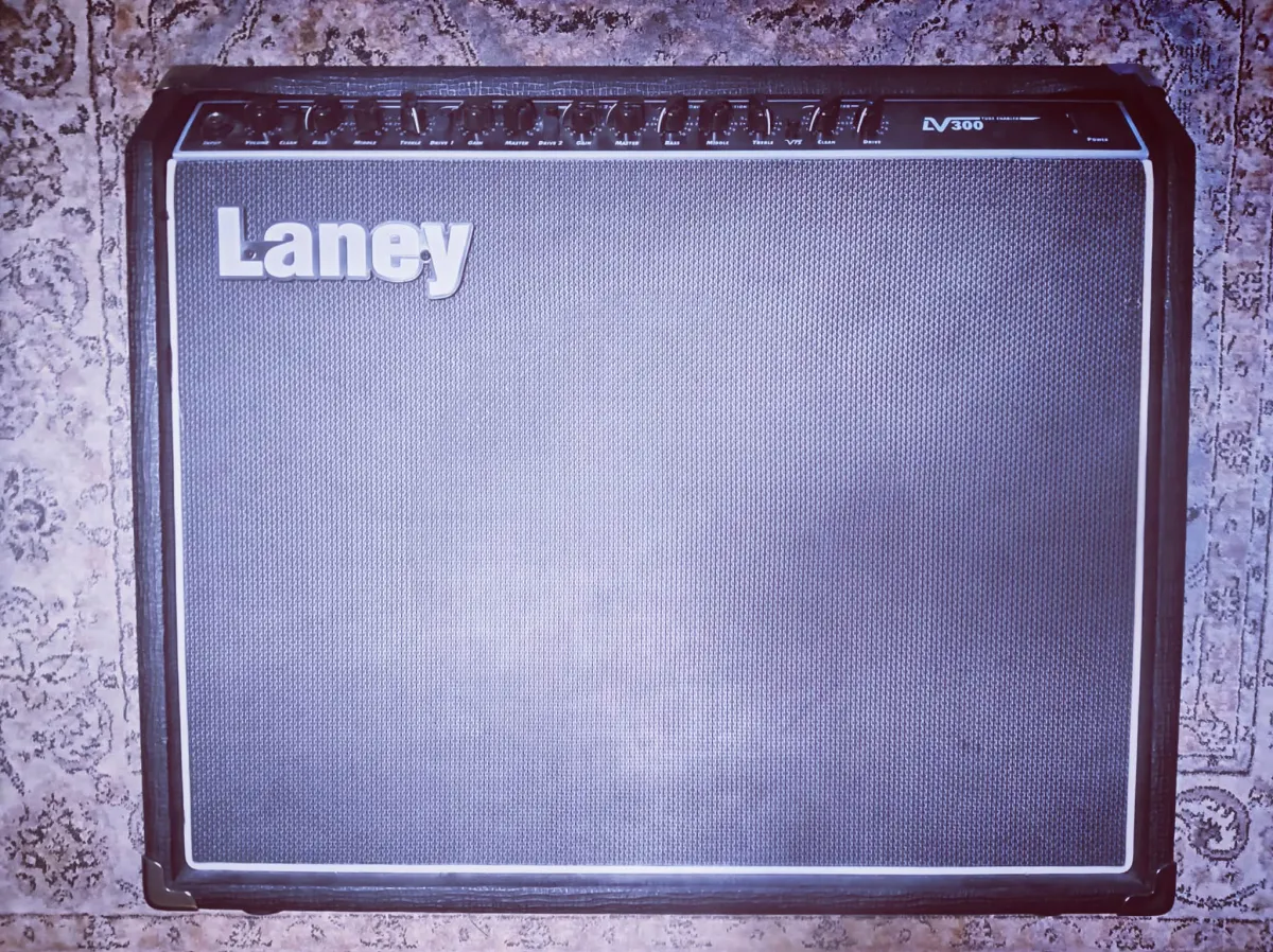 Laney LV300 Kombinovaný zosilňovač pre gitaru