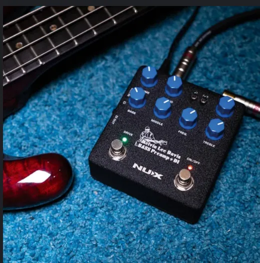 Nux Melvin Lee Davis bass preamp Basszus pedál
