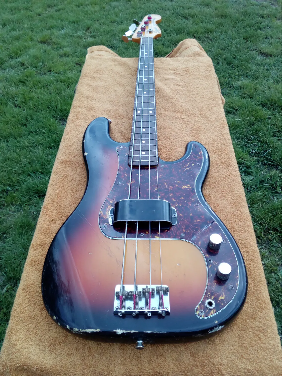 Squier Precision Basszusgitár