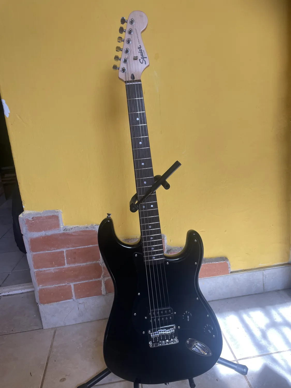 Squier Sonic stratocaster HT E-Gitarre