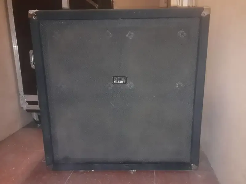 Trace Elliot V-Type 1248H 800W Basszus láda