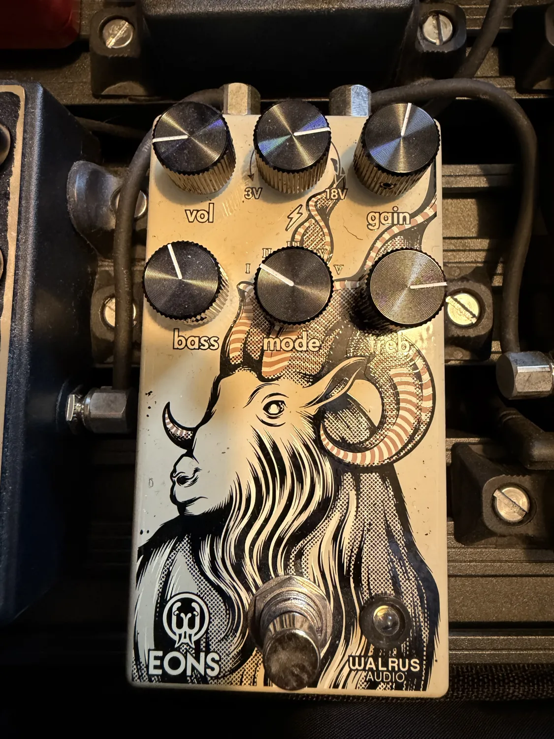 Walrus EONS FUZZ Effekt Pedal