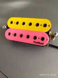 - PetRedHumbucker Hangszedő
