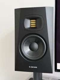 ADAM AUDIO T5V