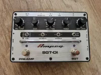 Ampeg SGT-DI Bass-Preamp-Pedál