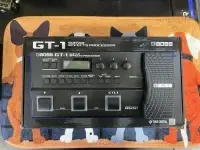 BOSS GT-1