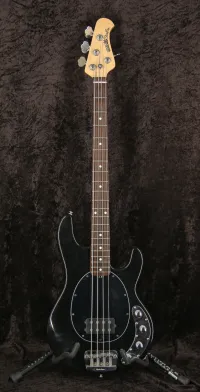 Ernie Ball Music Man Stingray 2004 Bass Gitarre - Vintage52 Hangszerbolt és szerviz [Today, 8:53 pm]