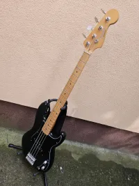 Fender Vintera II 50s Precision bass