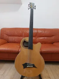 Warwick Rockbass Alien Deluxe 5 NAT Satin Elektroakusztikus basszusgitár - Daan Jansen [Ma, 11:10]