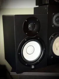 YAMAHA HS7 stúdiómonitor Pár Stúdióhangfal - Barabás Tamás [Ma, 10:34]