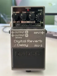 BOSS RV-3
