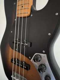 Squier Affinity 40th anniversary Jazz bass Basszusgitár - Barbara Winter [Ma, 07:59]