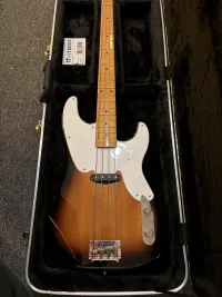 Squier CV 50s Basgitara - Kovács Norbert [Today, 11:18 am]