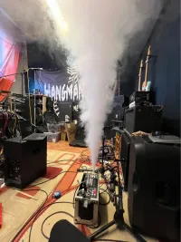 - Smoke Factory Spaceball II Füstgép
