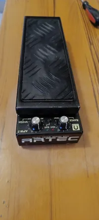 Artec Dual mode whish wah