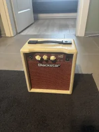Blackstar Debut 10e Guitar combo amp - Gaalhb02 [Today, 7:34 pm]