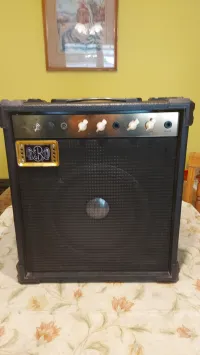 Egyedi készítésű AX 20 csöves Gitárkombó - Kálmán [Ma, 09:52]
