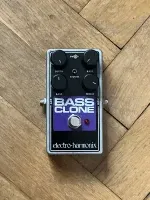 Electro Harmonix Bass Clone chorus pedál
