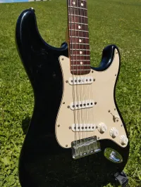 Fender American Standard Stratocaster (2003, USA)Eladó minden porcikájában eredeti Stató. Nagyon óvott darab. Én a második gazdája vagyok (az első tulajdonosát jól ismerem, ő is vigyázta a gitárt). Nagyon szép [...]