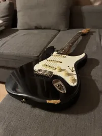 Fender MIM Standard Stratocaster
